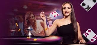 Studio live Baccarat di jktjkt login menampilkan dealer profesional dan meja permainan